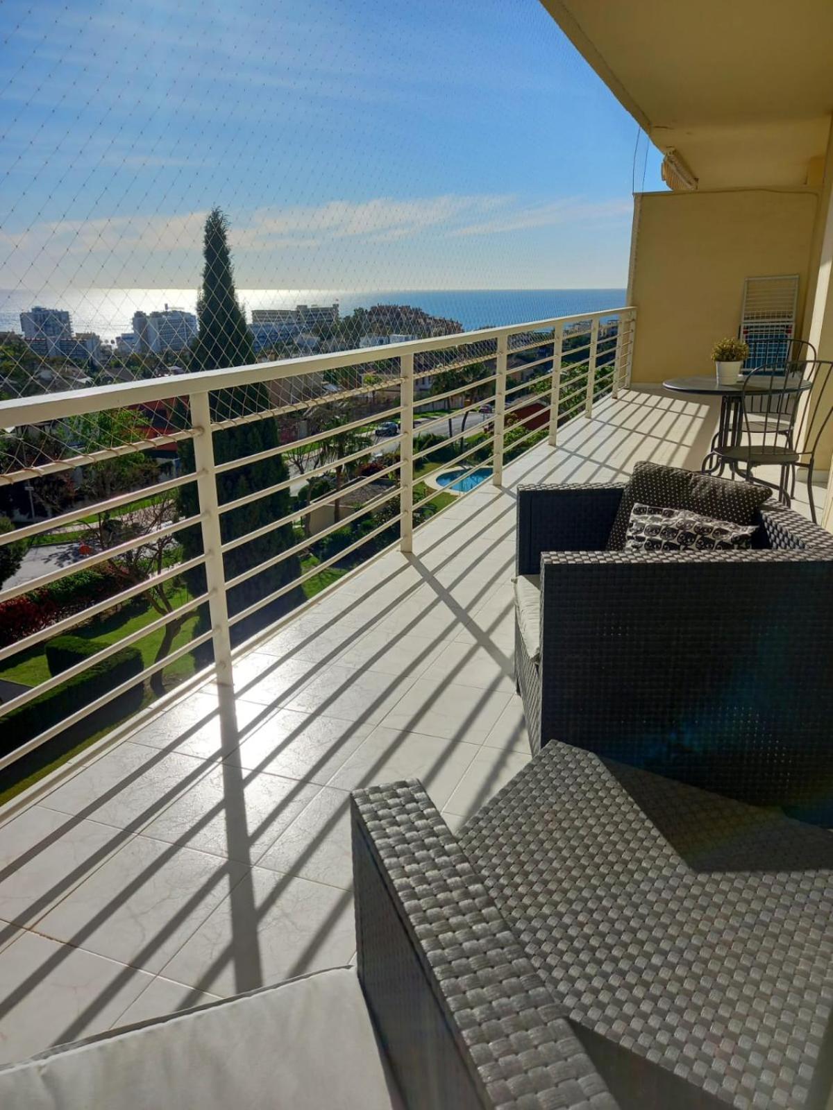 Amplio, Luminoso Y Moderno Apartamento Con Amplia Terraza Y Hermosas Vistas En Exclusiva Urbanizacion Benalmádena Eksteriør billede